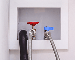 Keep an Eye on Those Washing Machine Hoses! – Roberts Plumbing, Inc.